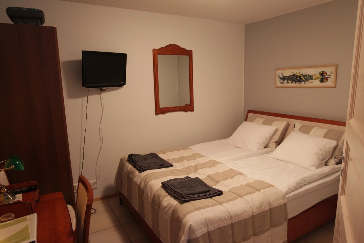 Hotel Urkin Piilopirtti Pinsio Room photo